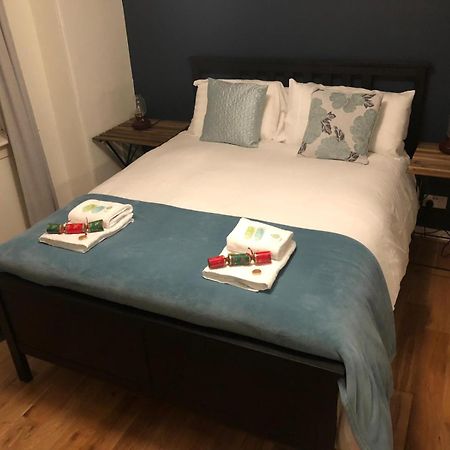 Pass The Keys Cozy Two Bed Flat Near Glasgow Airport & Paisley Buitenkant foto