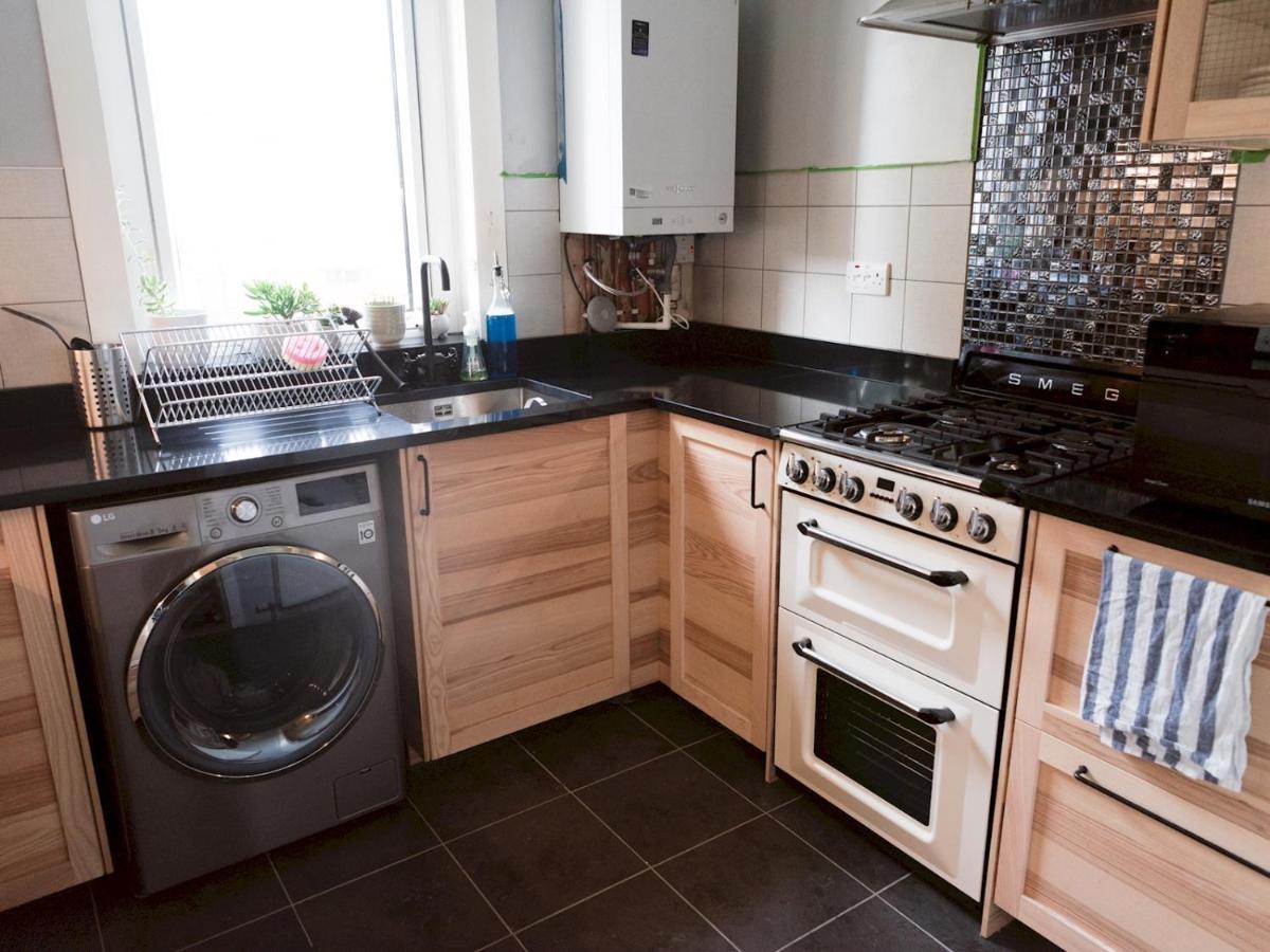 Pass The Keys Cozy Two Bed Flat Near Glasgow Airport & Paisley Buitenkant foto