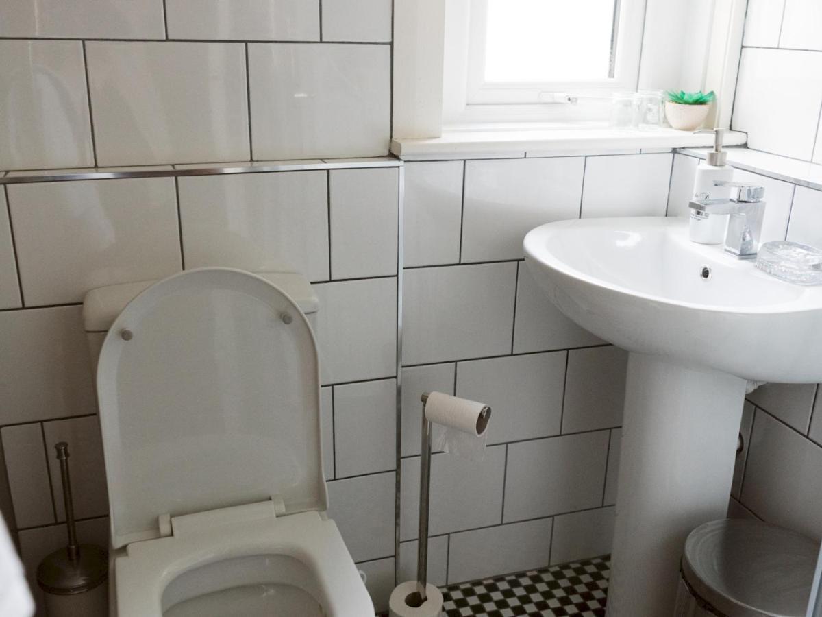 Pass The Keys Cozy Two Bed Flat Near Glasgow Airport & Paisley Buitenkant foto