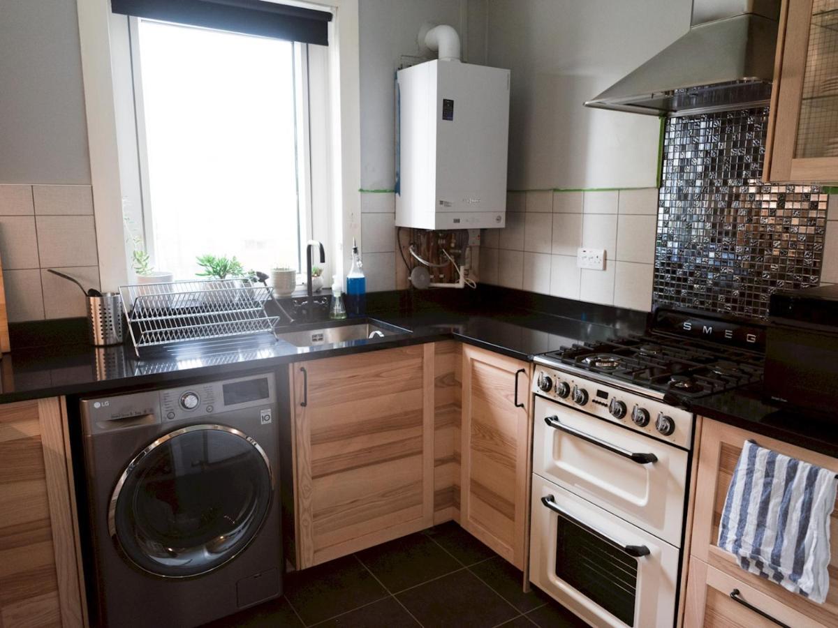 Pass The Keys Cozy Two Bed Flat Near Glasgow Airport & Paisley Buitenkant foto